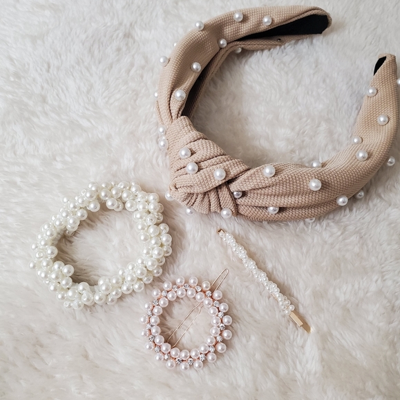 Nordstrom Accessories - Pearly bundle